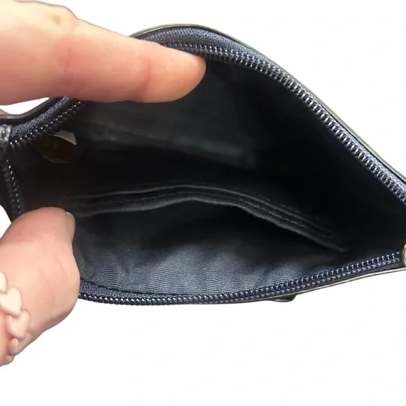 Coach Leather Navy Blue Bow Wristlet - Picture 4 of 4